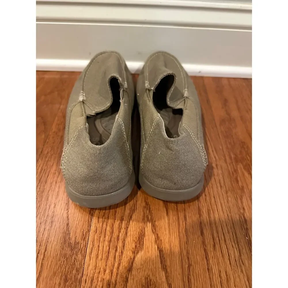 Crocs 7 Canvas slip on shoes tan - Men's size 7